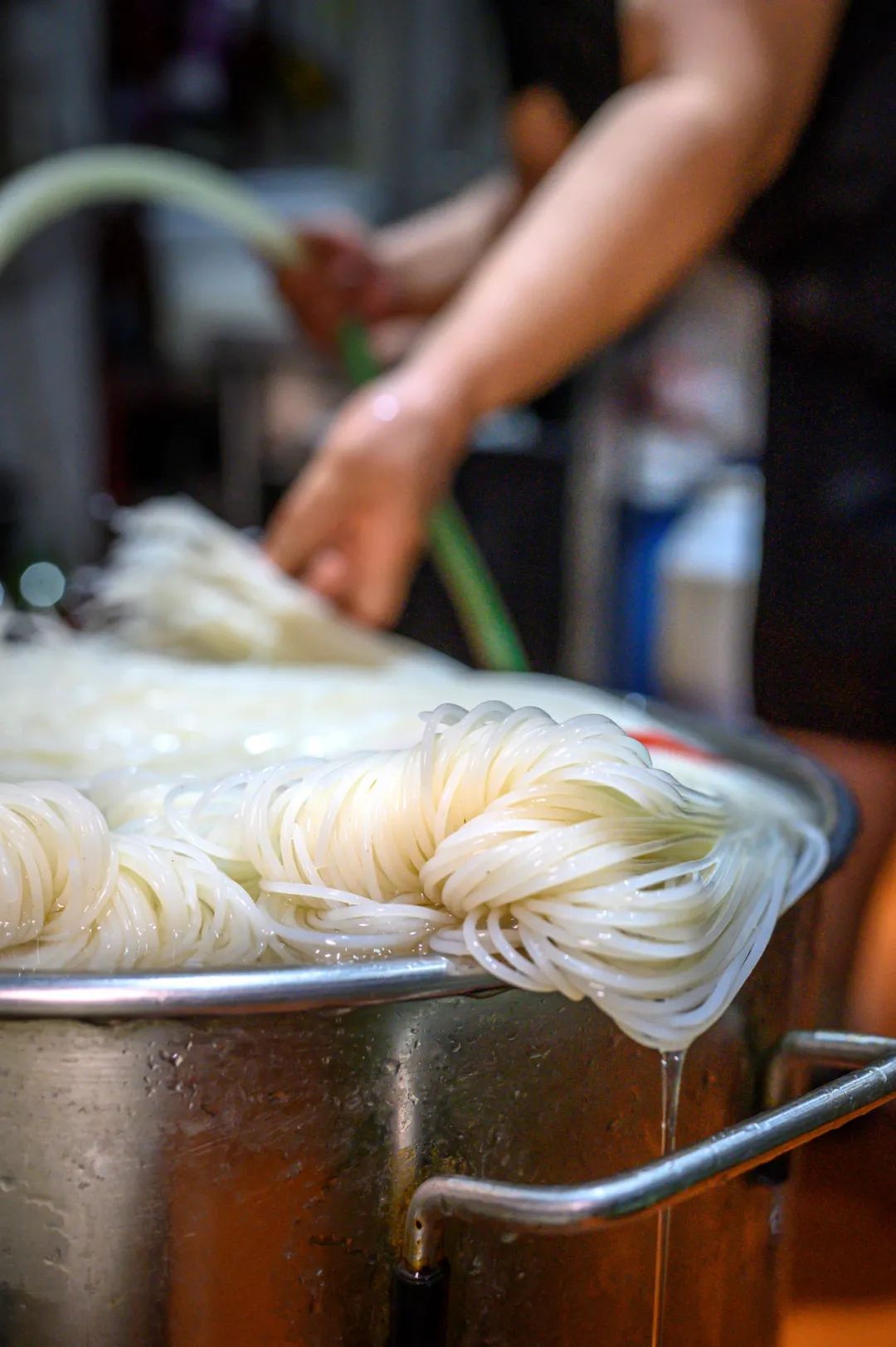 中国米粉界的“内卷之王”，为什么是广西？