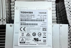 东芝1.92TB企业级固态硬盘，MLC颗粒，还带2G缓存，SATA
