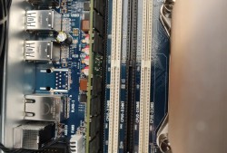可带RTX3090显卡！400出头的E5准系统：惠普hp z440工作站测评