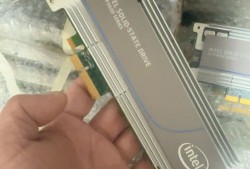 英特尔NVME卡式MLC固态硬盘:P3605 P3600，二手550元是否值得入手？