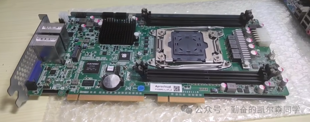 这张"显卡"居然能装18核CPU?全球最小X99主板惊艳亮相! 第1张 这张"显卡"居然能装18核CPU?全球最小X99主板惊艳亮相! 第1张