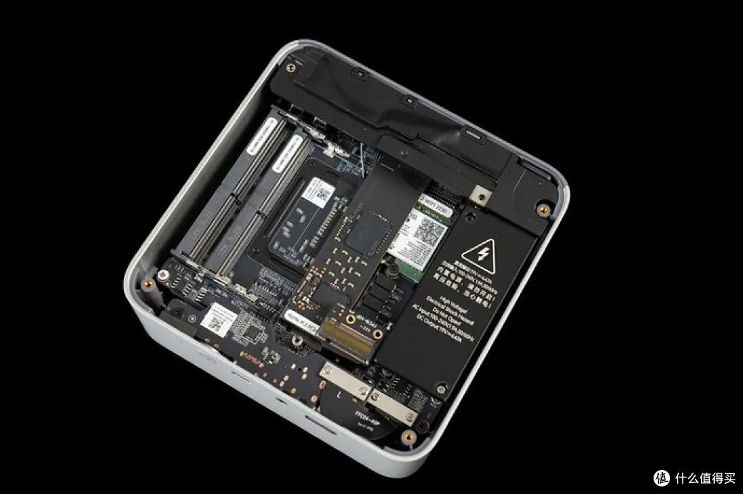 便携生产力新选择,零刻 EQi13 Pro 迷你主机评测 第8张 便携生产力新选择,零刻 EQi13 Pro 迷你主机评测 第8张
