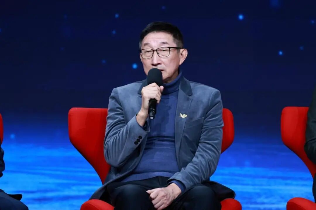 《对话》精选|中国大模型凭何成为全球AI底座?